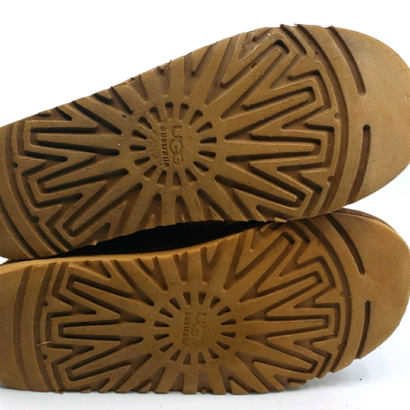 UGG Tan Bailey 3-button mid calf boots - Picture 9 of 10